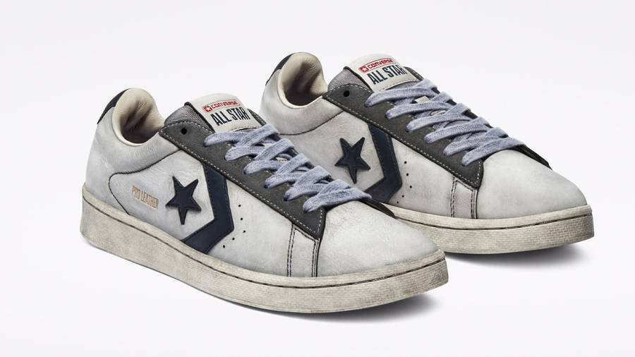 Converse Pro Leather Low Navy Smoke In Front