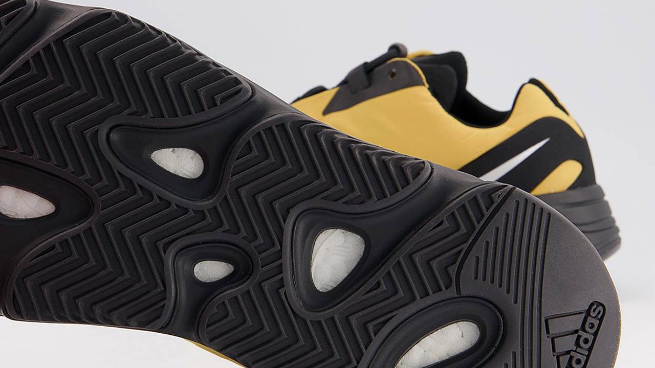 Yeezy Boost 700 MNVN "Honey Flux"