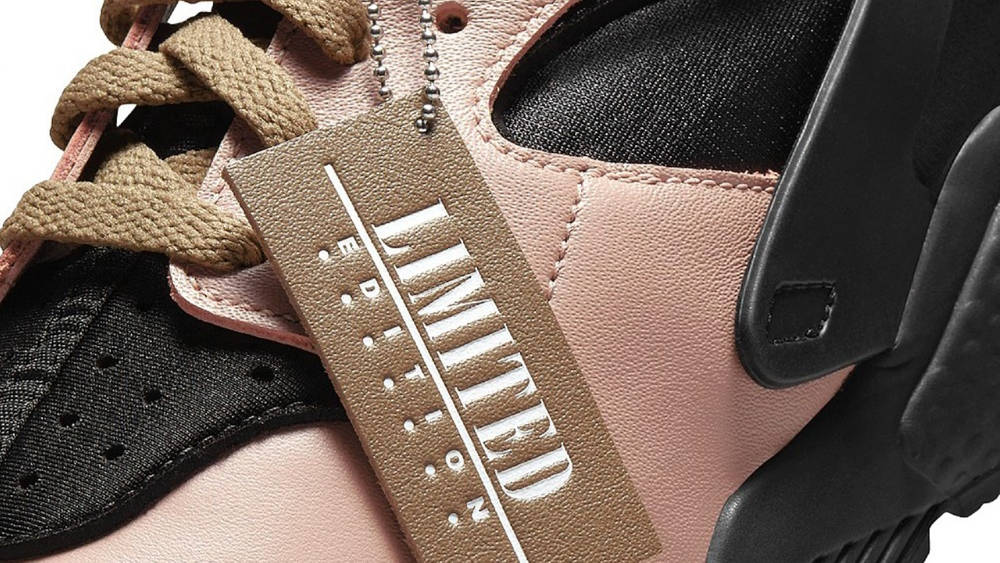 Image via Sevenstore nike air huarache toadstool 4