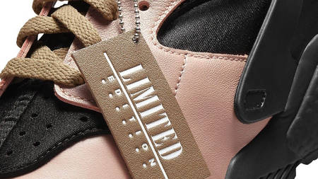 The Nike Air Huarache "Toadstool" From 1992 Is Returning The Nike Air Huarache "Toadstool" From 1992 Is Returning