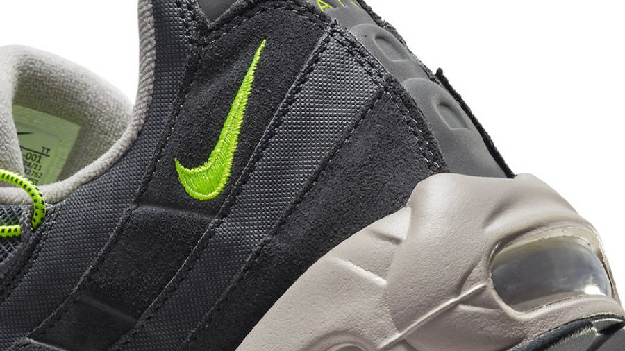 Nike Air Max 95 Green Volt Closeup