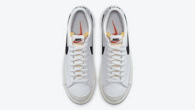 Nike Blazer Low 77 Vintage White Black Middle