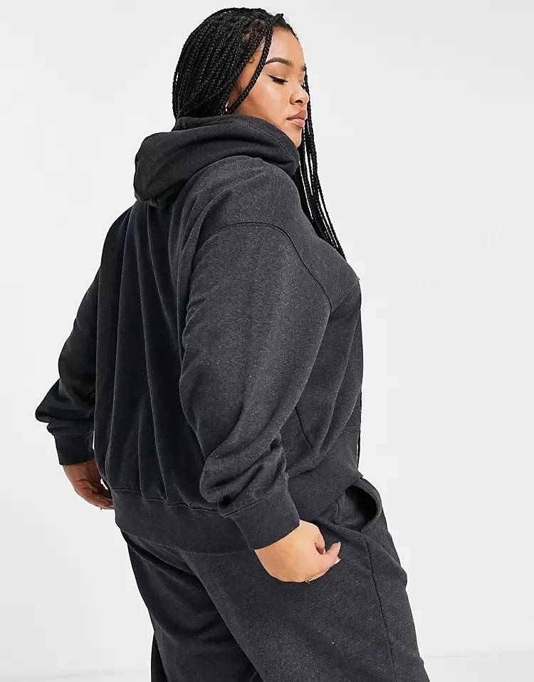 nike essential fleece oversized hoodie