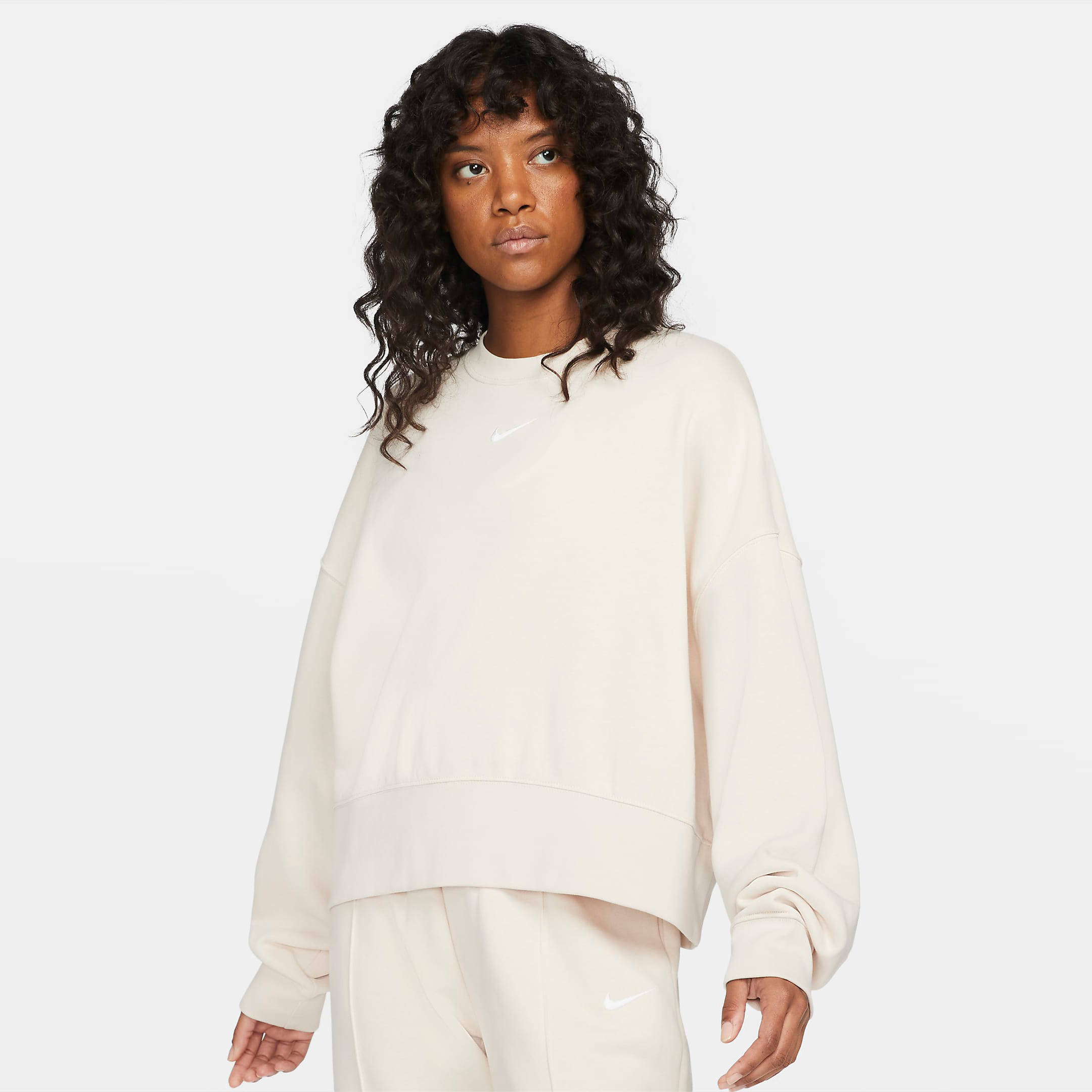 Nike Sportswear Collection Essentials Oversized Fleece Crew Sweatshirt