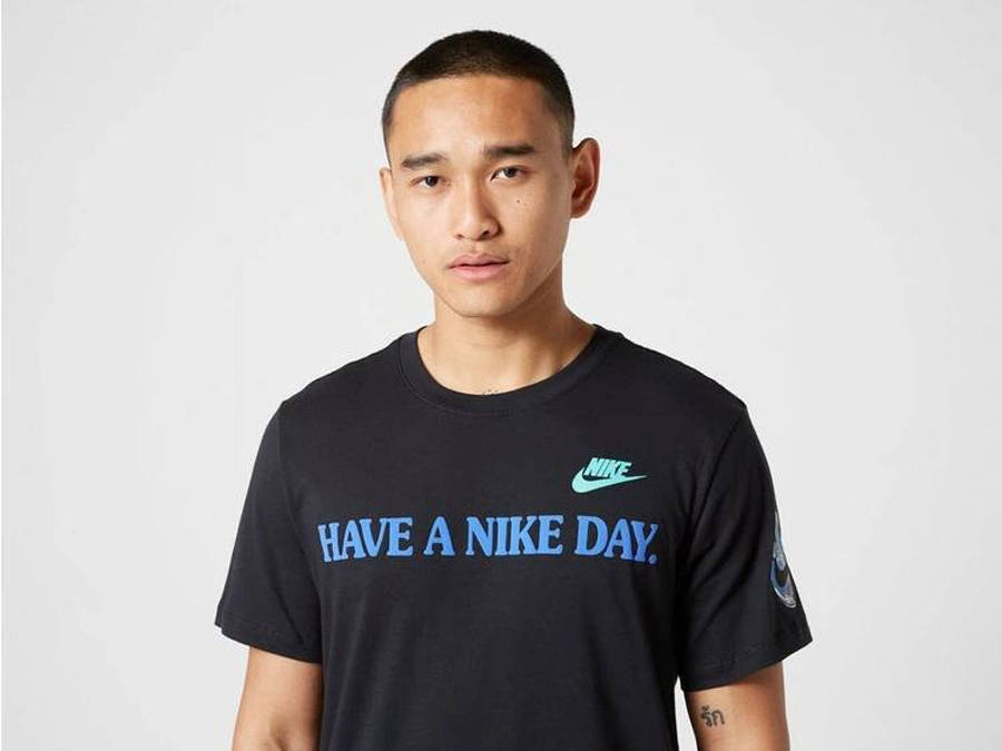 short et tee shirt nike