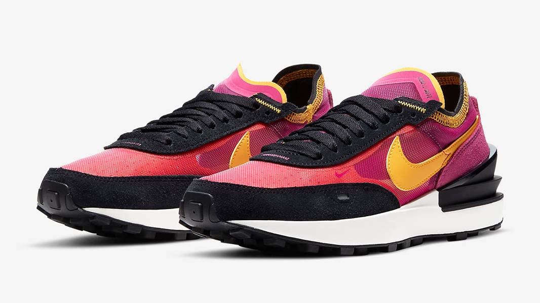 Nike Waffle One Active Fuchsia Black