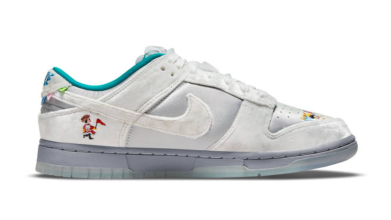 This Nike Dunk Low Is Full of Winter Wonderland-Inspired Details