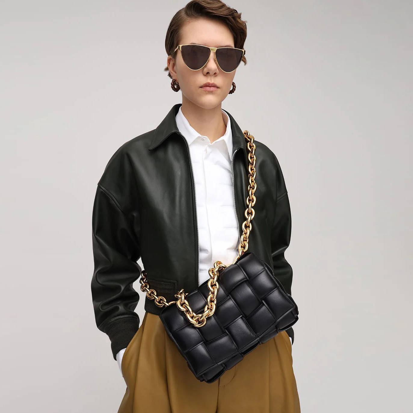 Bottega Veneta The Chain Cassette Shoulder Bag