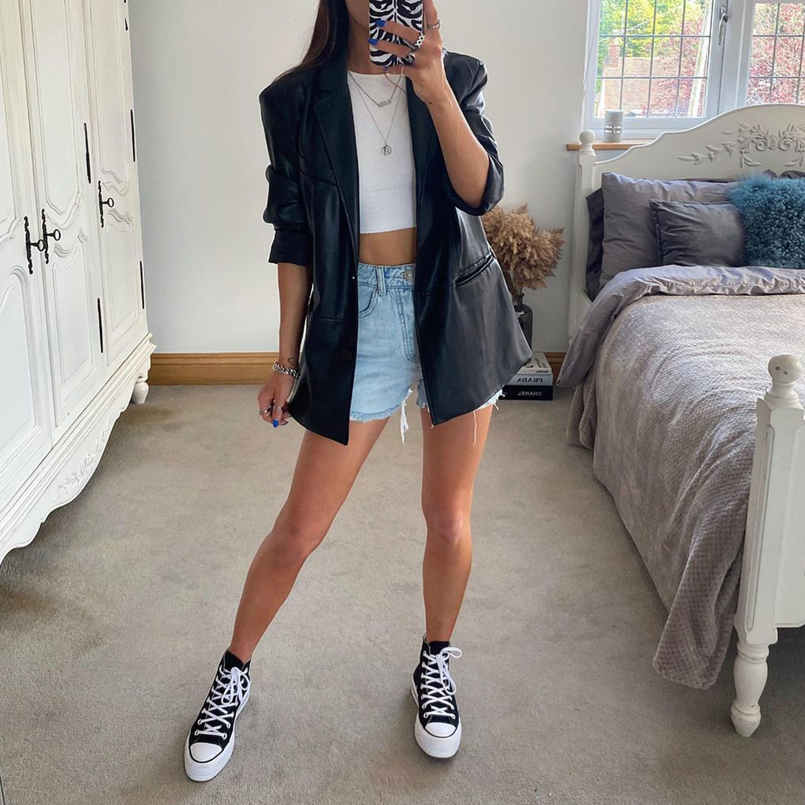 How To Wear Converse: The Ultimate Styling Guide | AssomasulShops
