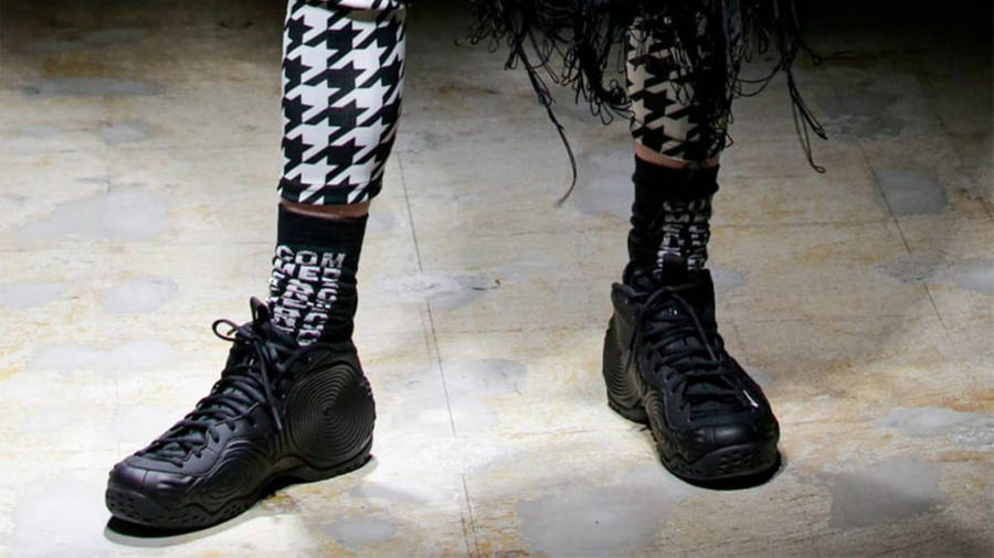 air foamposite one black