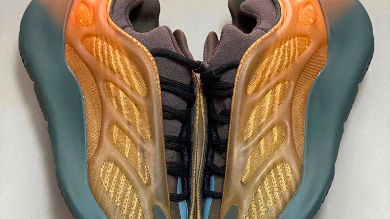 Yeezy 700 V3 "Copper Fade"