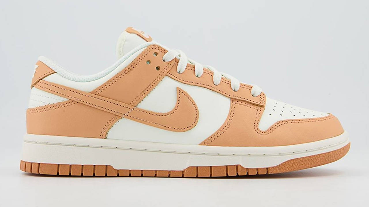 Nike Dunk Low "Harvest Moon"