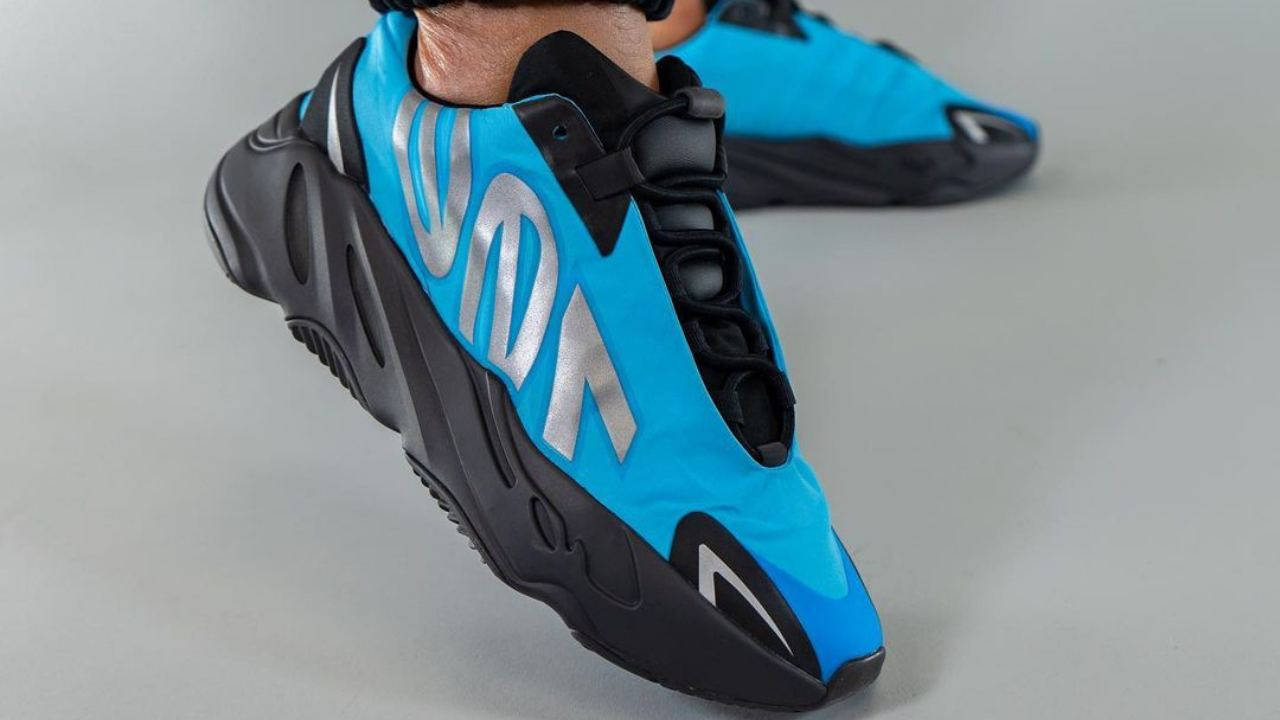 How to Enter Sneaker Raffles - yeezy 700