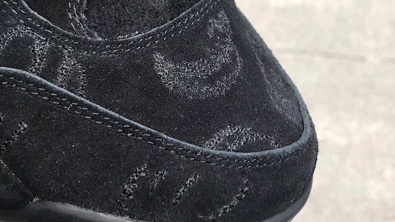 KAWS x Air Jordan 4 "Looksee"