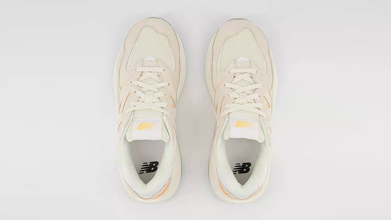 New Balance 57/40 Off White Peach