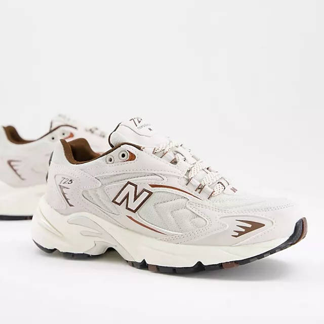 New Balance 725 Cookie Moonbeam