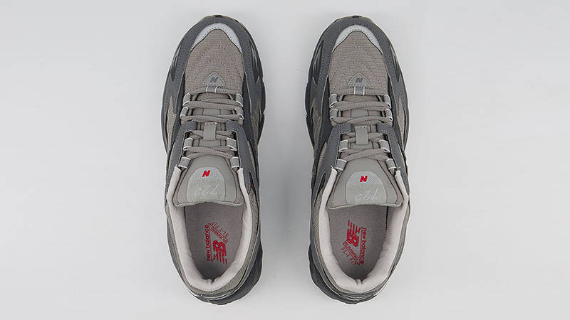 New Balance 725 Magnet Top