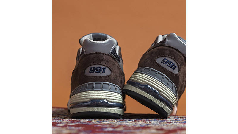 New Balance 991 Brown Navy back