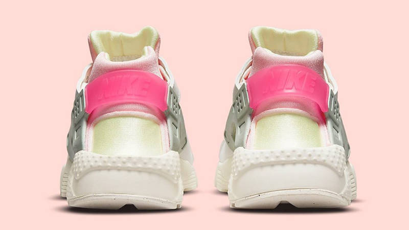 Nike Air Huarache GS Strawberry Sundae