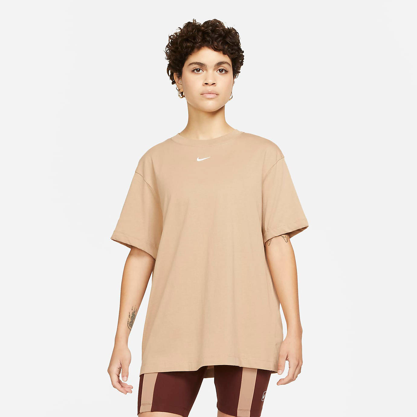 Nike Sportswear Essential Women’s Boyfriend T-Shirt