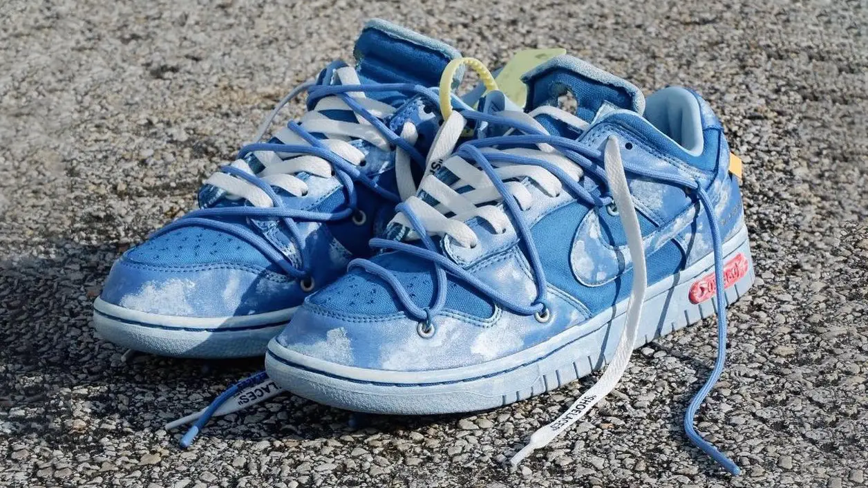 Off-White™ x Nike Dunk Low Closer Look