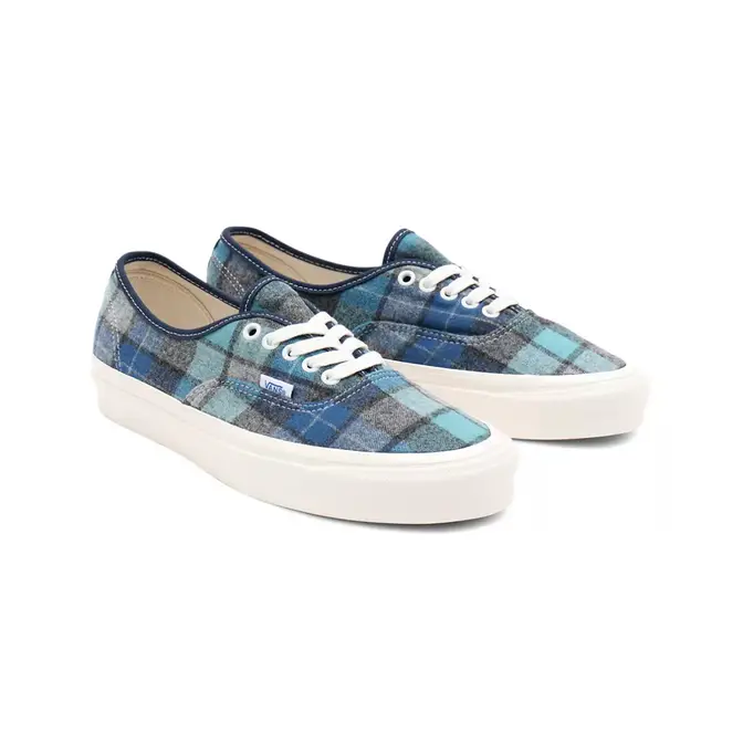 Vans hot sale plaid authentic