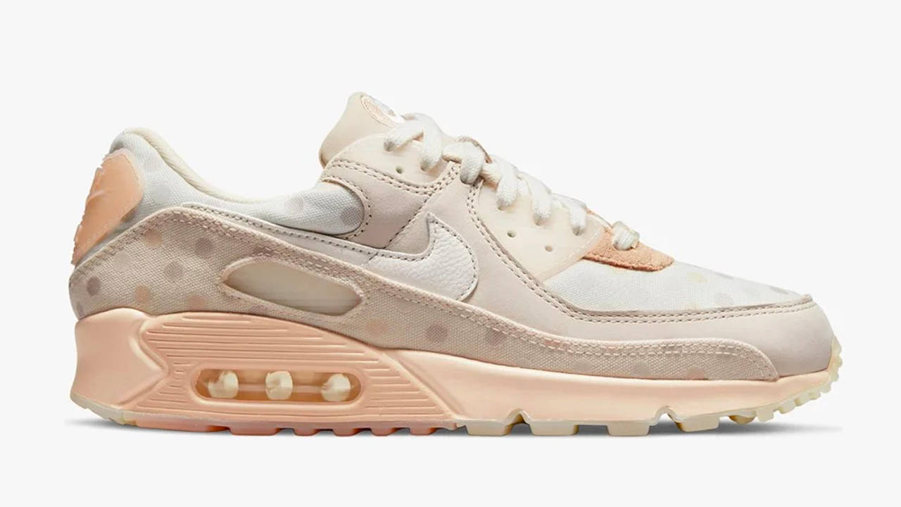 Now's Your Chance to Take Up to 70% Off at Sneakersnstuff's Crazy Sale!