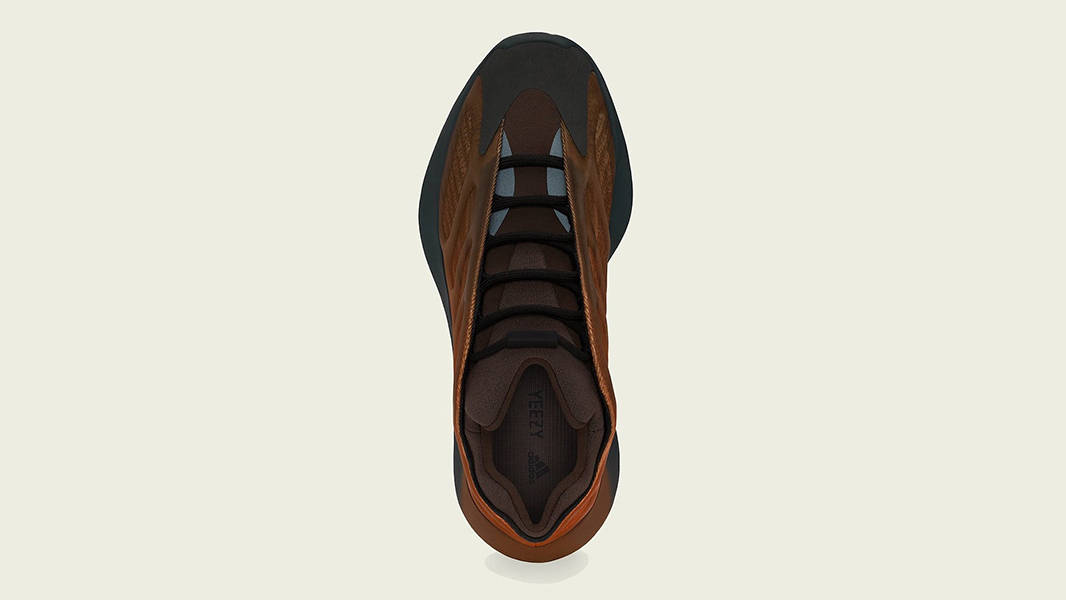 Yeezy 700 V3 Copper Fade GY4109 Top