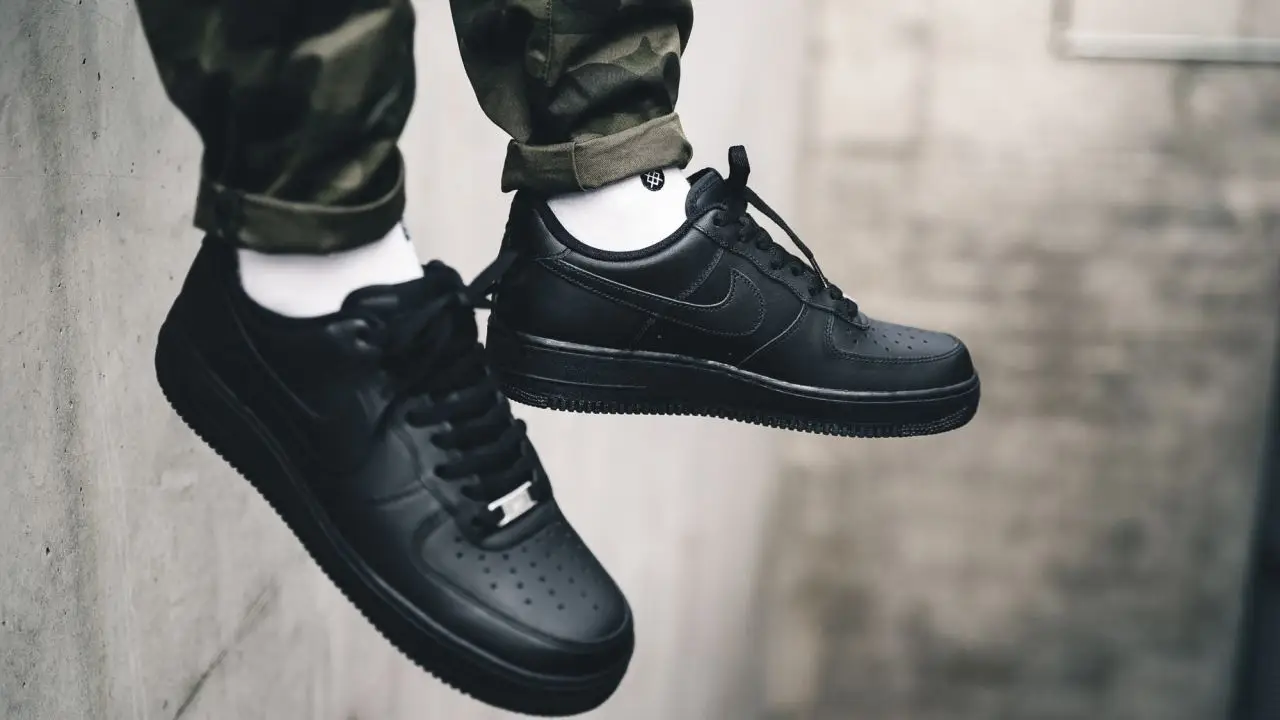 best winter sneakers - air force 1 black