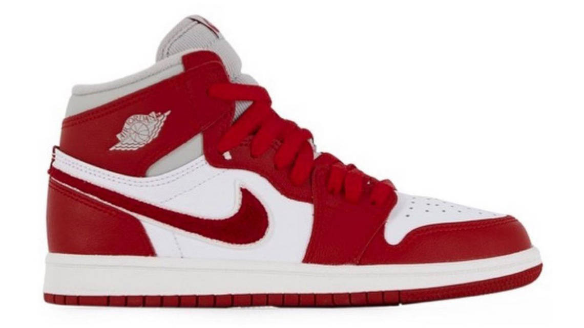 Air Jordan 1 High OG Varsity Red Iron Ore