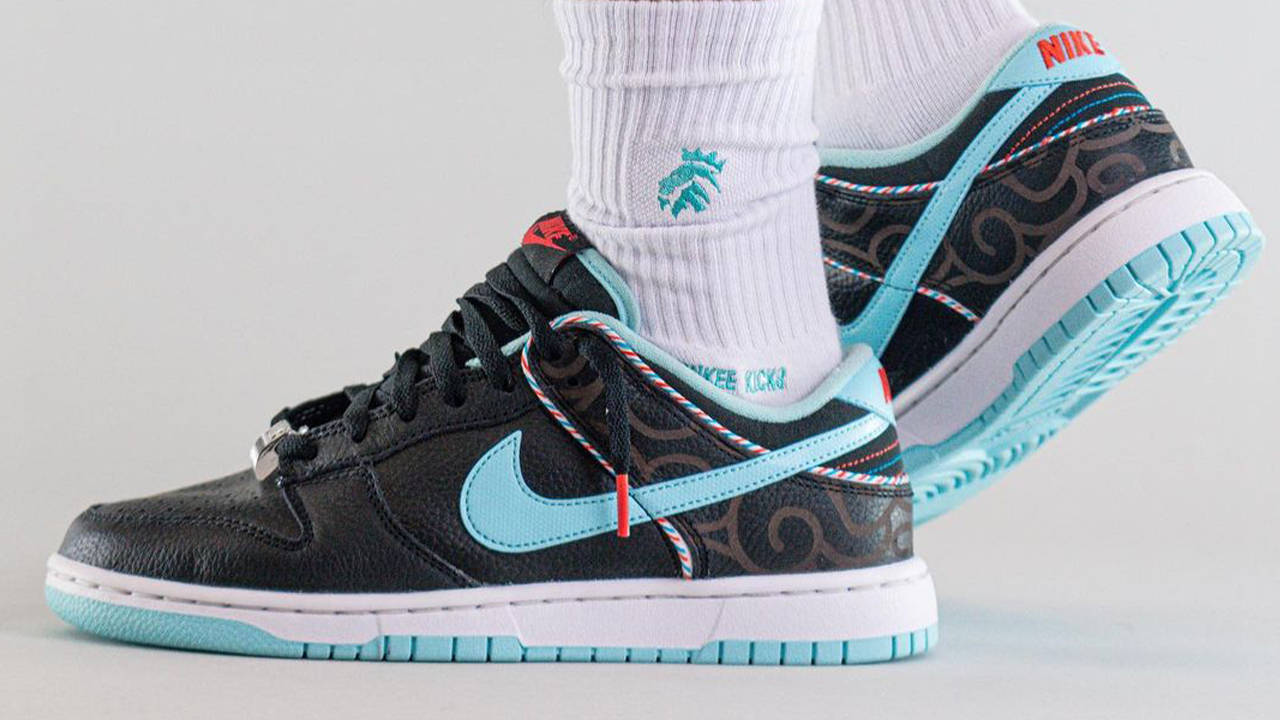 Nike Dunk Low "Barber Shop"