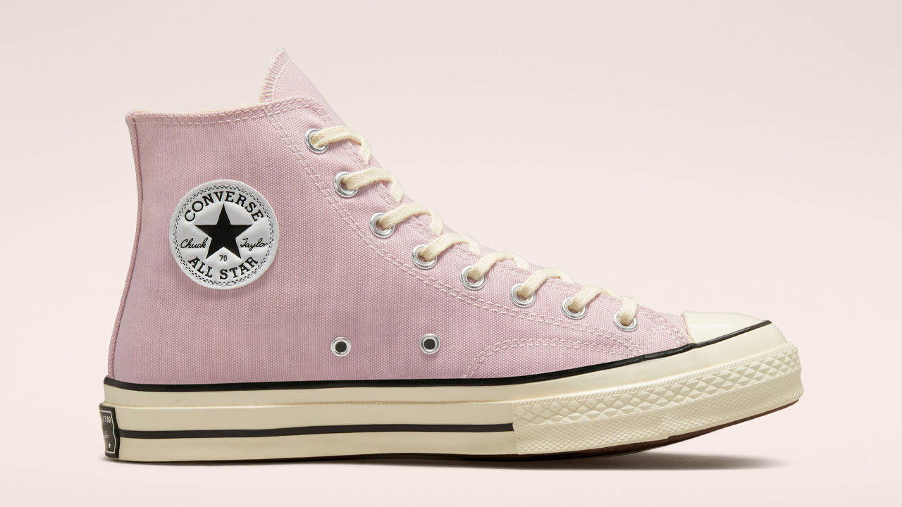 Take an Extra 20% Off These Converse Sale Favourites for Black Friday!