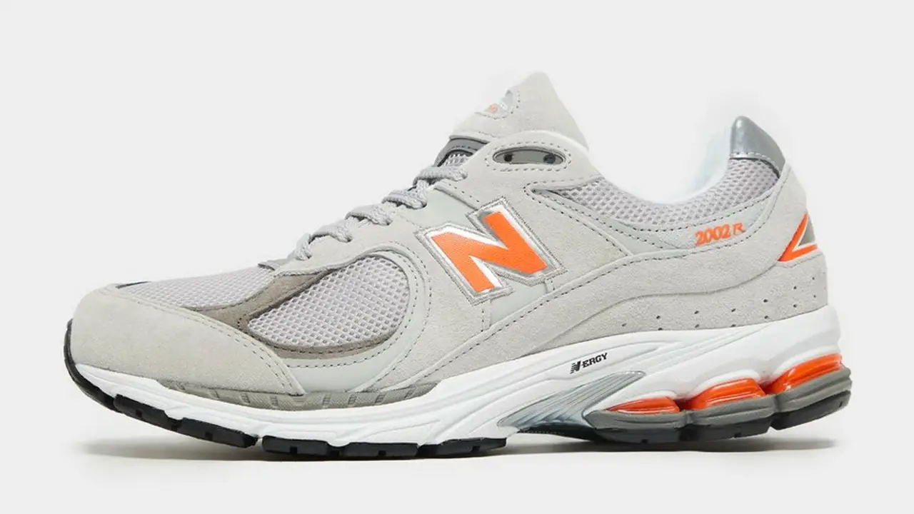 jd sports black jordans