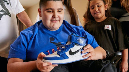 Jordan Brand Gifts Make-A-Wish Patient Jordan Carranza His Very Own Air Jordan 1 FlyEase PE Jordan Brand Gifts Make-A-Wish Patient Jordan Carranza His Very Own Air Jordan 1 FlyEase PE