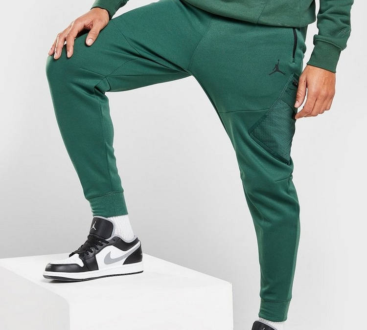 jogger pants with jordans