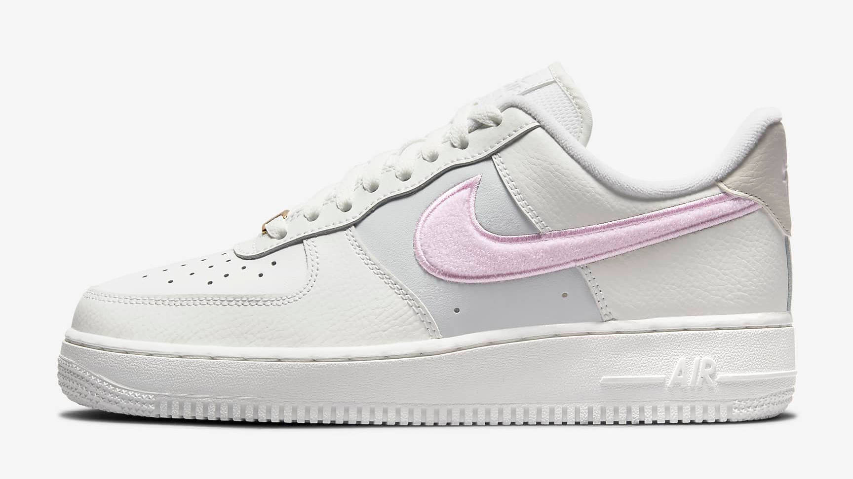 Nike Air Force 1 07 Bone Pink
