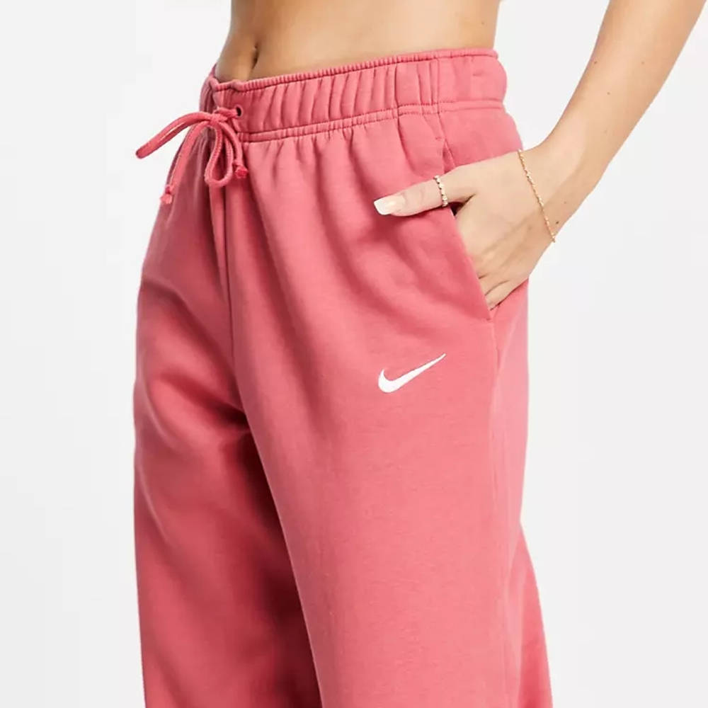 Nike Mini Swoosh Cropped Joggers - Archaeo Pink | The Sole Supplier