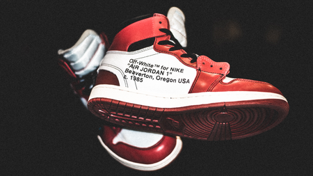 Off white x Nike Jordan 1 Chicago Resale Prices