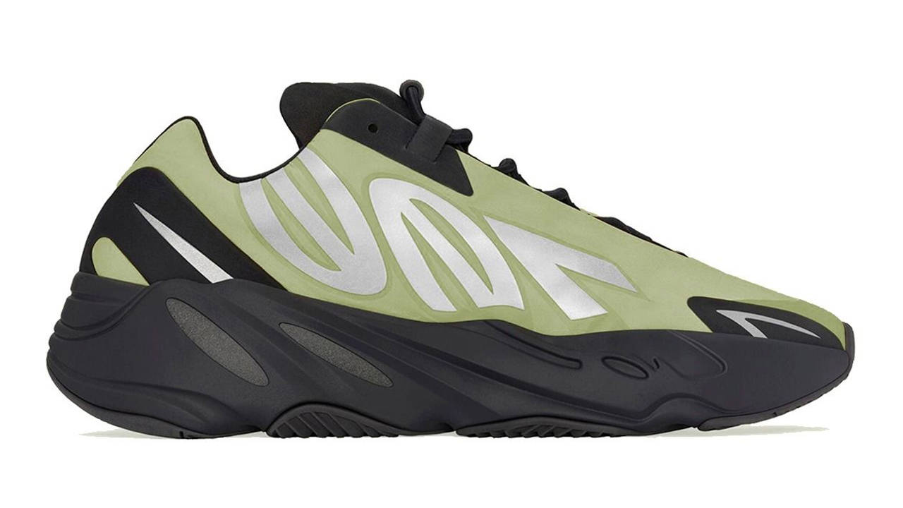 Yeezy Boost 700 MNVN "Resin"
