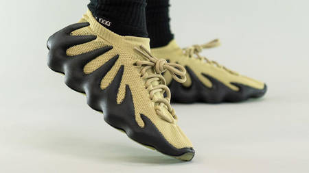 The Yeezy 450 "Black Resin" Surfaces With a High Contrast Colourway The Yeezy 450 "Black Resin" Surfaces With a High Contrast Colourway