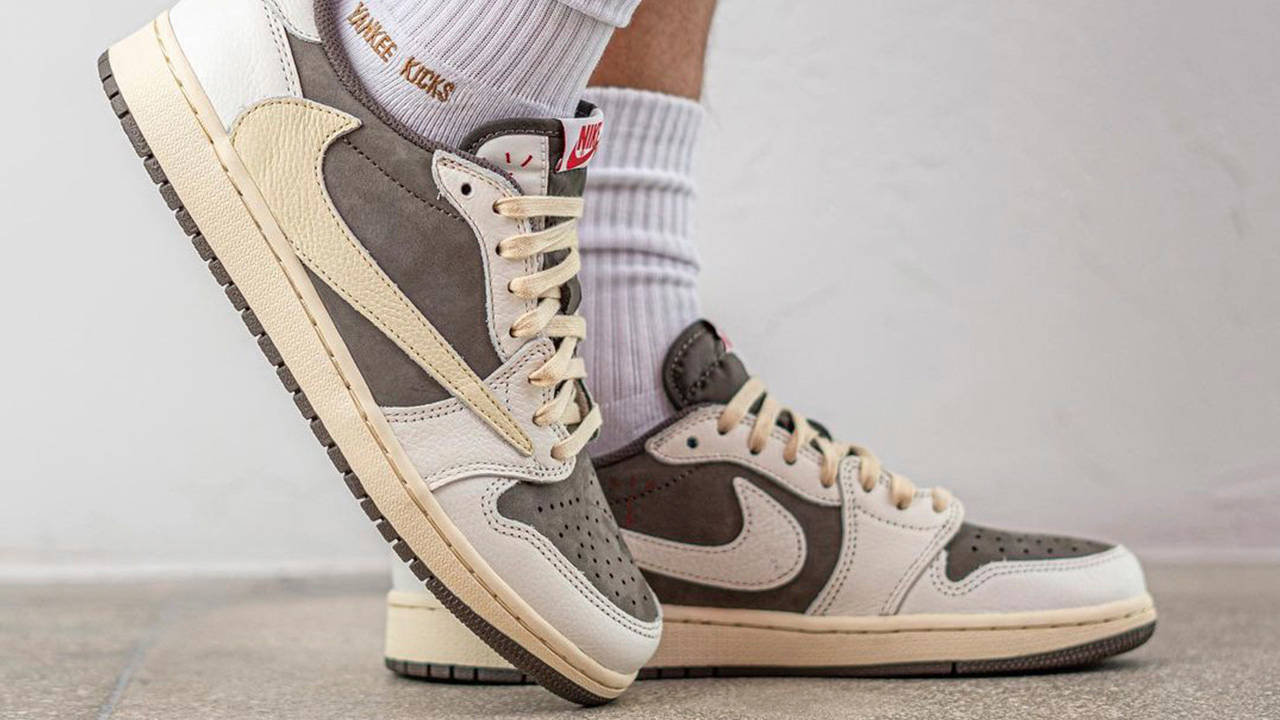 Travis Scott x Air Jordan 1 Low "Reverse Mocha"