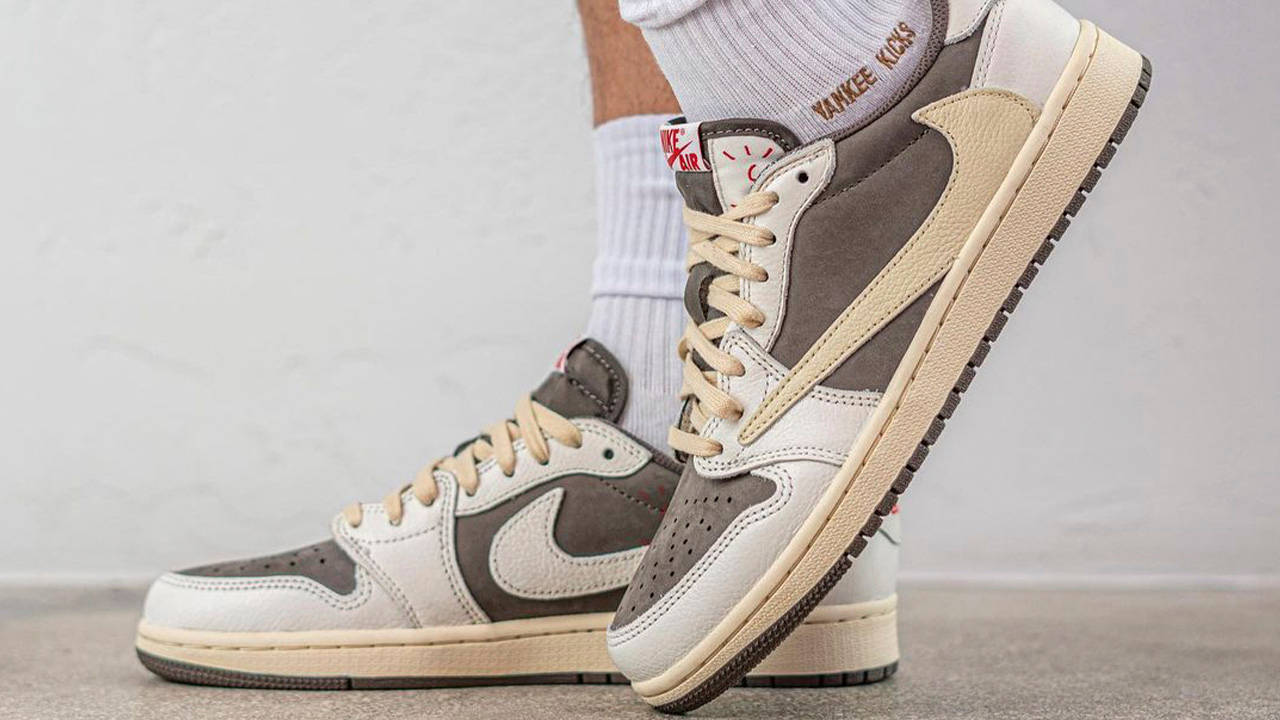 Travis Scott x Air Jordan 1 Low "Reverse Mocha"