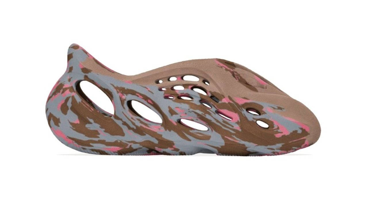 yeezy foam runner mx sand grey 1