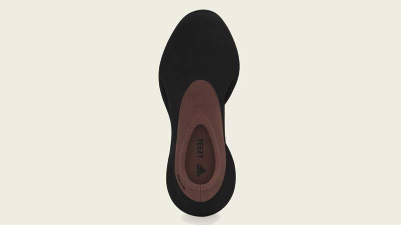 Yeezy Knit Runner Stone Carbon Middle