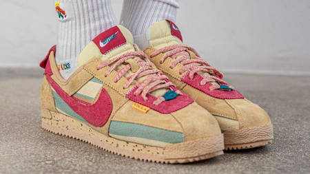 Grab an On-Foot Look at the Union LA x Nike Cortez "Khaki Red" Grab an On-Foot Look at the Union LA x Nike Cortez "Khaki Red"