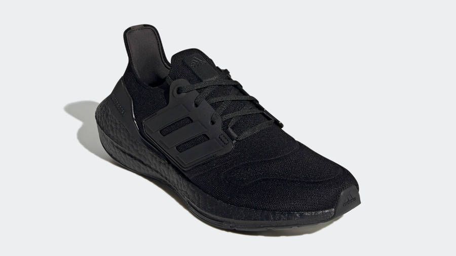 adidas Ultra Boost 2022 Triple Black Front