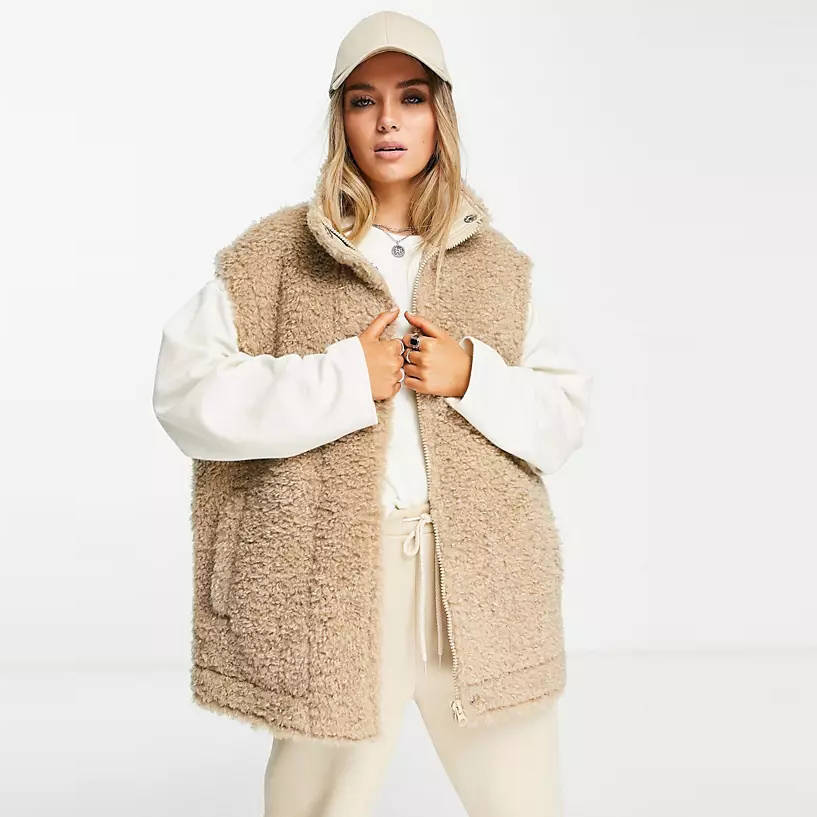 ASOS DESIGN Oversized Borg Gilet