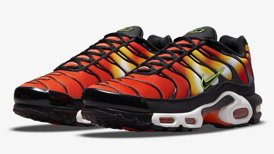 Nike Air Max Plus Sunset Gradient DR8581-800 Side