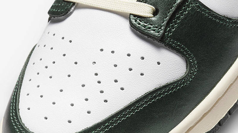 Nike Dunk Low Vintage Green DQ8580-100 Detail