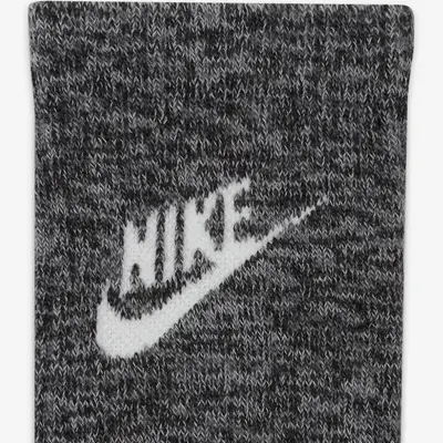 Nike Everyday Plus Cushioned Outdoor Crew Socks DH3778-010 Detail